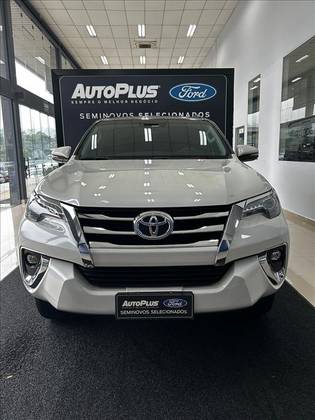 TOYOTA HILUX SW4 2.8 SRX 4X4 16V TURBO INTERCOOLER DIESEL 4P AUTOMÁTICO